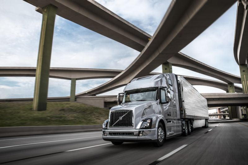 Volvo to introduce new fuel-saving features on 2016 model year VNs	 article image