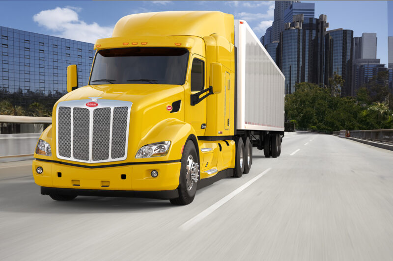 Peterbilt releases 2016 calendar article image
