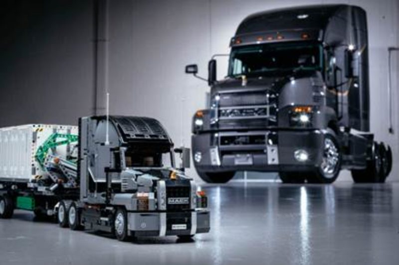 Lego reveals new Mack Anthem Technic set article image