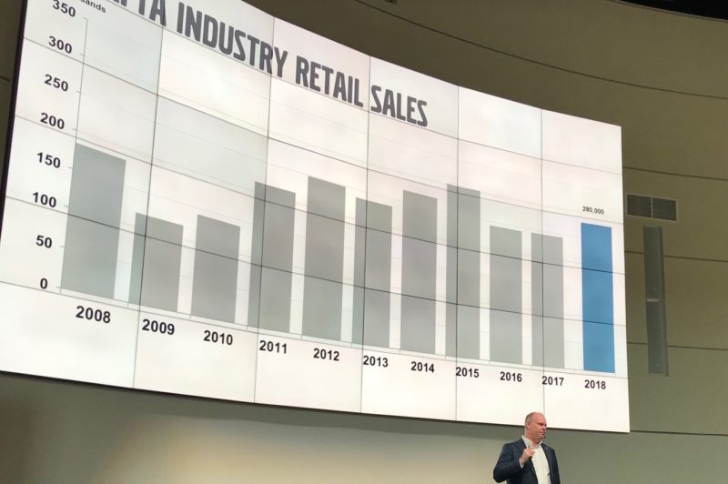 Volvo adds VNX heavy-hauler, anticipates strengthening truck market article image