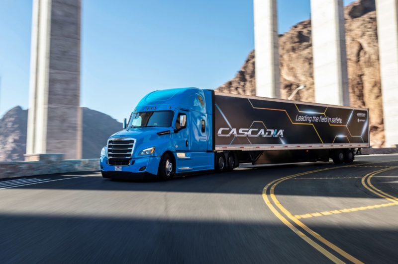 Daimler makes autonomous truck tech leap, abandons platooning article image