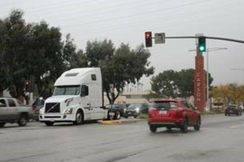 Volvo demonstrates connected vehicle technologies article image