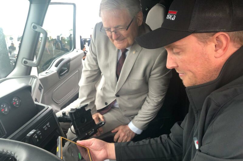 CTA calls on provinces to adopt federal ELD rule article image