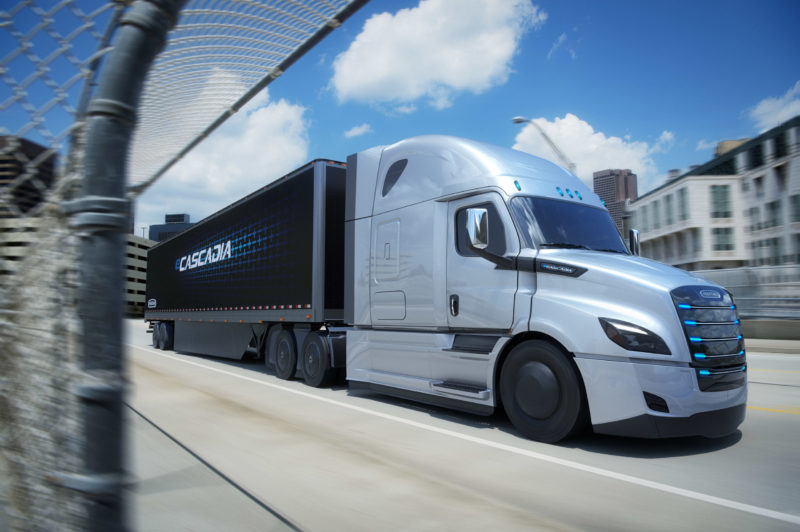 Daimler rolls out electric trucks for North America article image