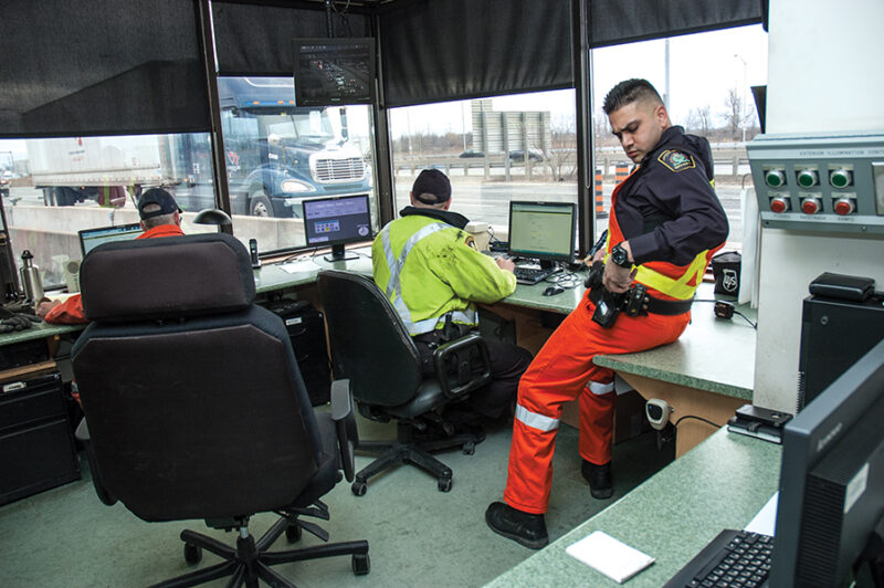 Enforcement teams toss speed limiter inspection tool article image