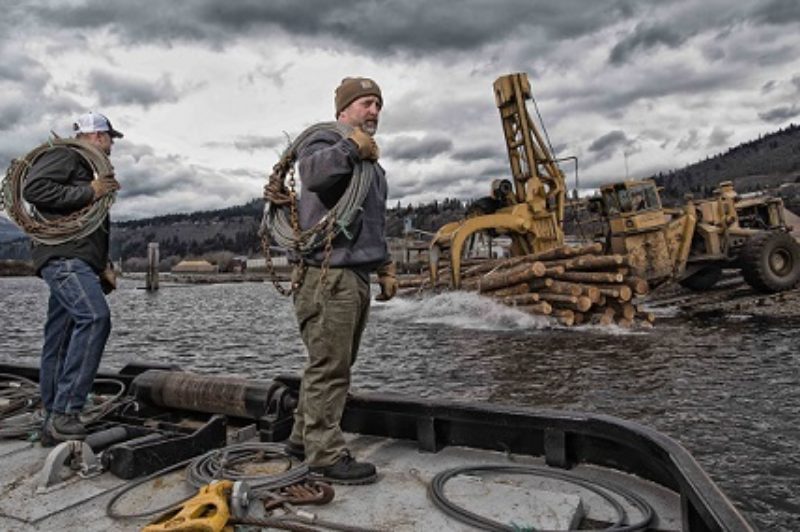 Truckers, do you have the toughest-working crew? article image