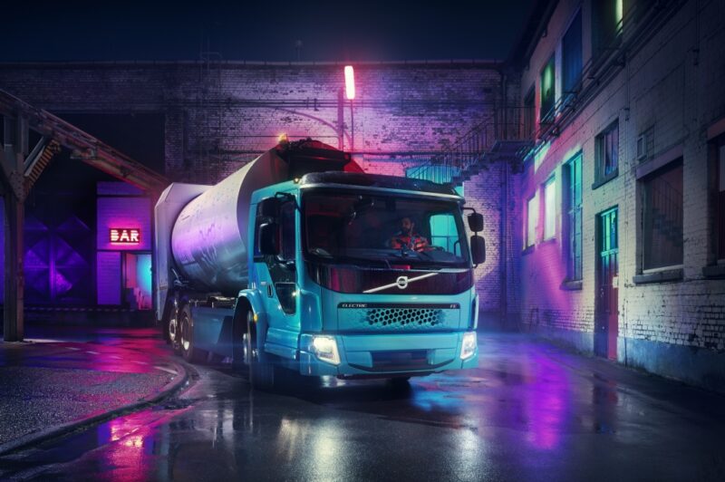 Volvo electrifies in Europe ... again article image