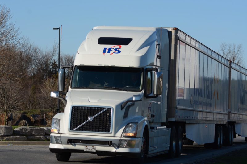 Combined Savings: LCVs vs. platooning article image