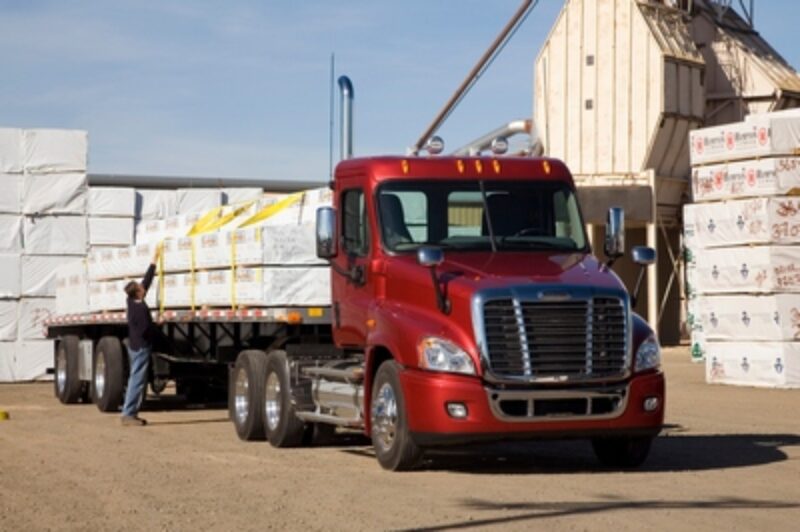 Daimler recalls model year 2007-2011 Cascadia trucks article image