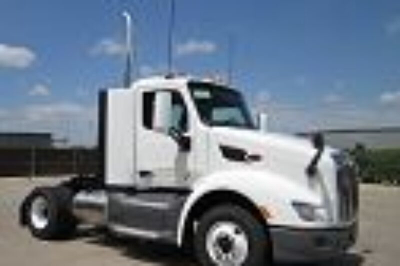 Peterbilt Gets Third Manitoba Location article image