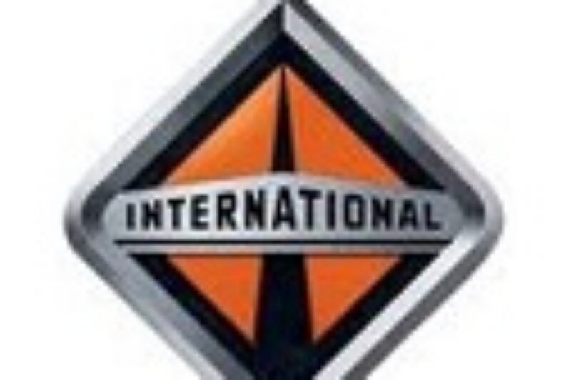 Navistar reports $42M loss in first quarter of 2015 article image