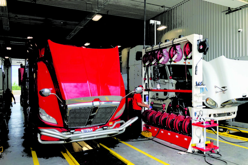 How to develop a slick oil program for your fleet article image