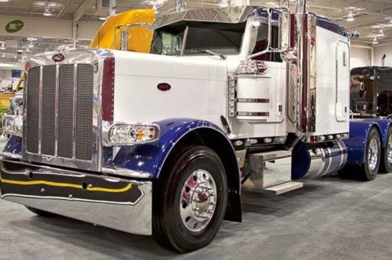 Quebec's Excellence Peterbilt named best engine dealer article image