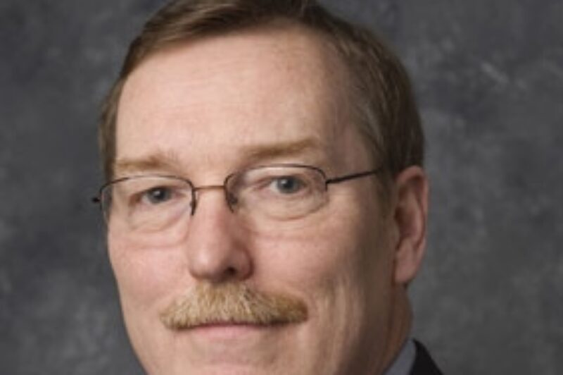 Navistar board names Clarke chairman article image