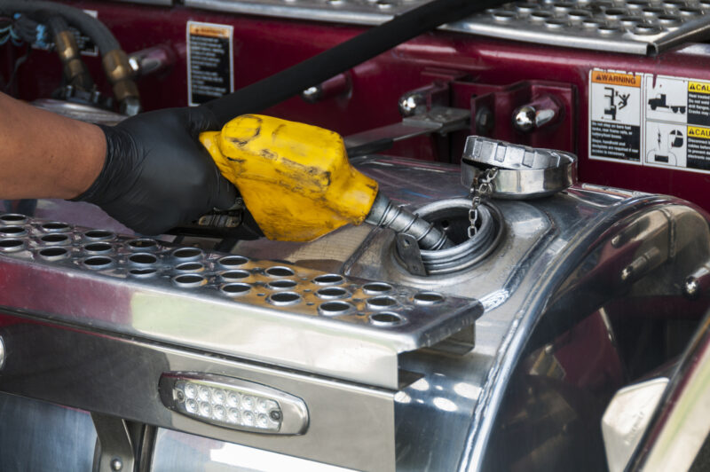 Carriers get reprieve on fuel prices but other costs climb, squeezing margins: ATRI article image