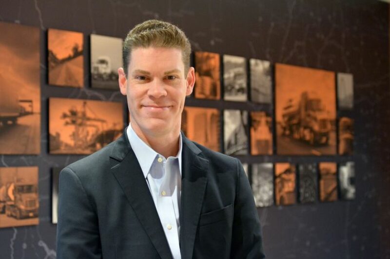 Brian Stuelpner, Schneider