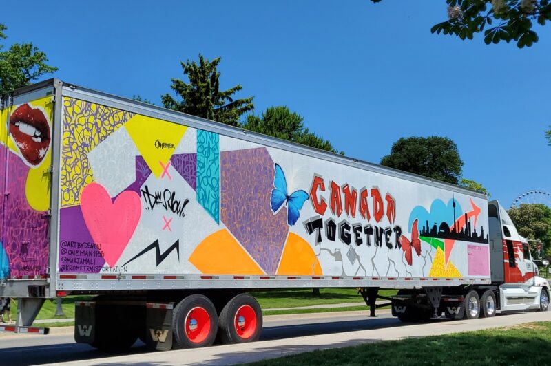 Trucking salutes frontline workers with trailer graphics article image