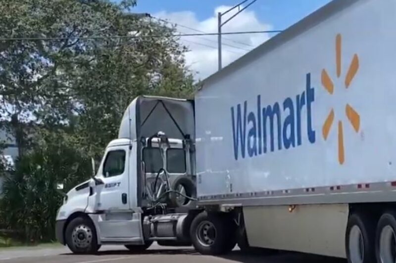 John Deere, Walmart, Giant Tiger recognized for safety records article image