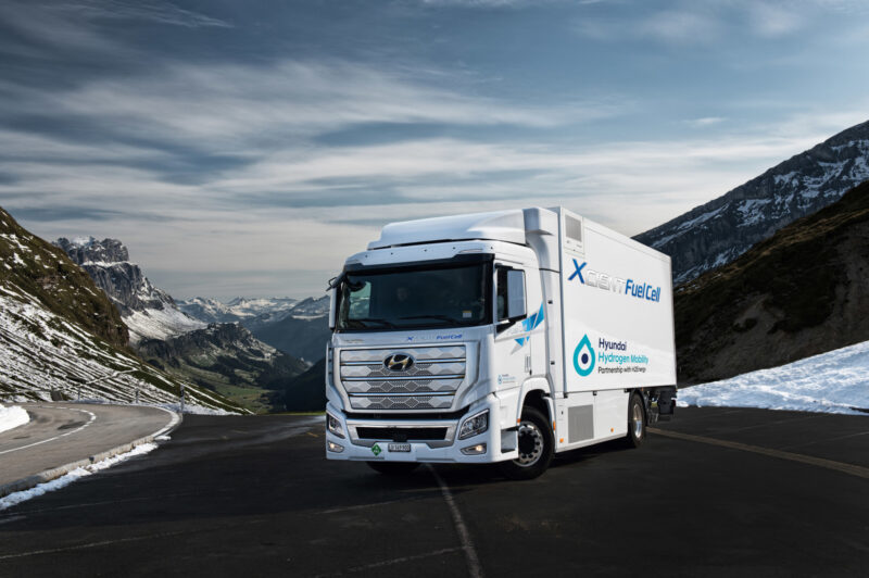Hyundai takes step closer to North American launch of fuel cell trucks article image