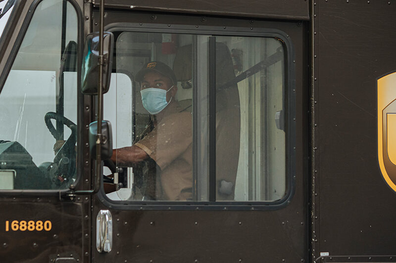 Teamsters, UPS Canada ratify five-year collective agreement article image