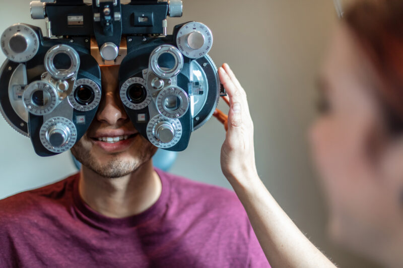 U.S. looks to physically clear truck drivers with limited vision in one eye article image