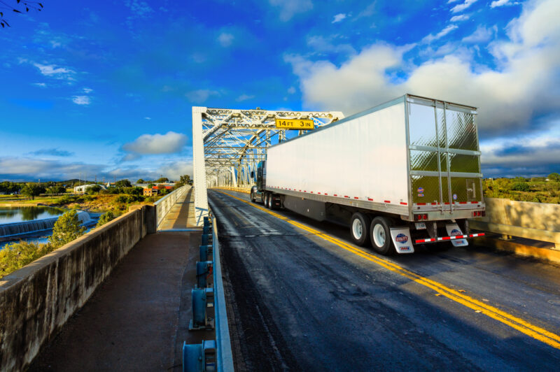 Utility reefer bridge