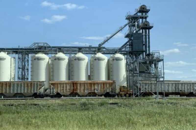 Mid Canada Transload Services opens near Emerson border crossing article image