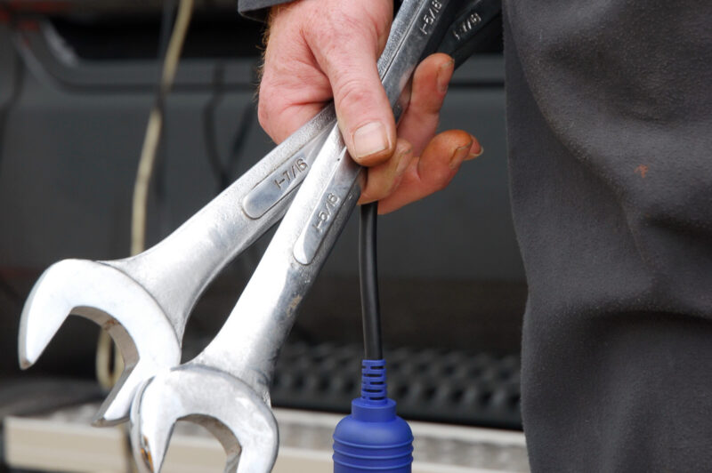 truck electrical maintenance