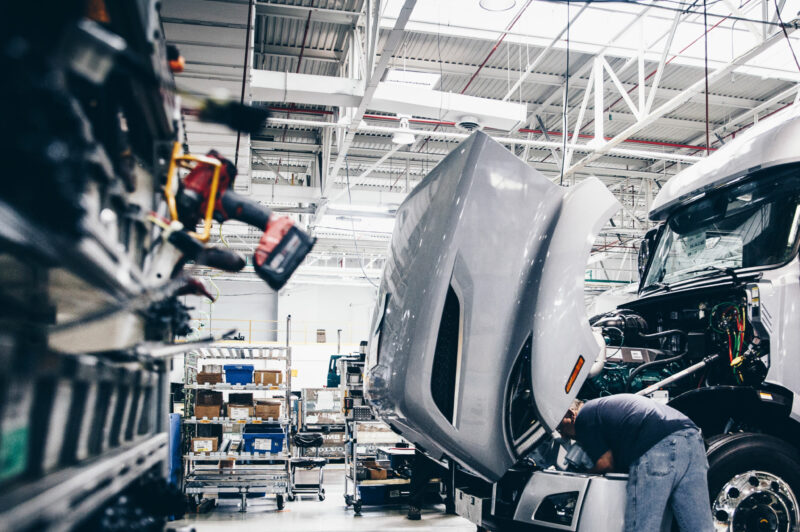 Volvo Trucks strike comes to end article image