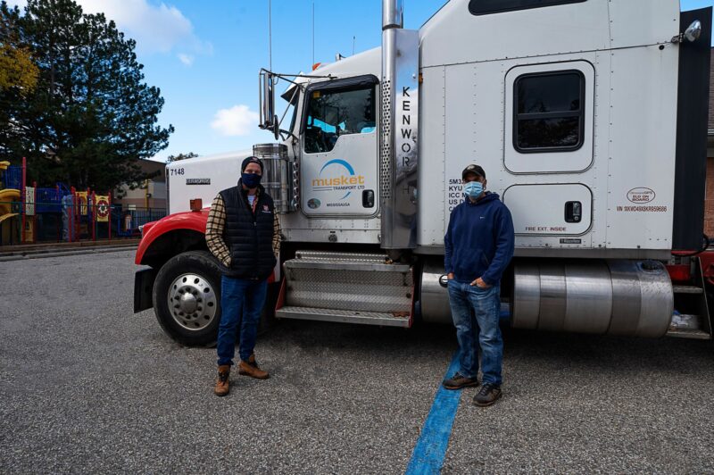 Musket Transport helps deliver Christmas cheer to kids article image