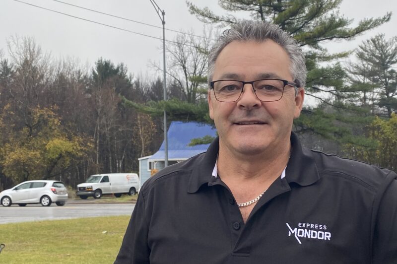 Quebec driver discovered love of trucking early article image