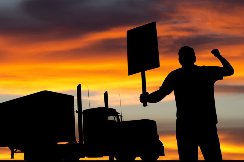 CTA urges truckers not to interfere with traffic article image