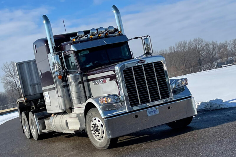 Peterbilt Model 389