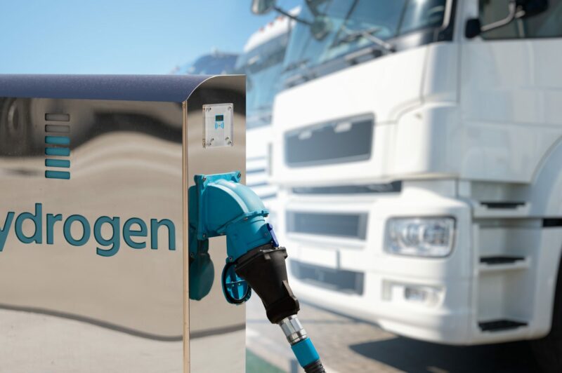 Ottawa invests in Alberta hydrogen fueling station for trucks article image