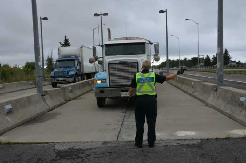 1,273 CMVs put out of service in a day for brake violations article image