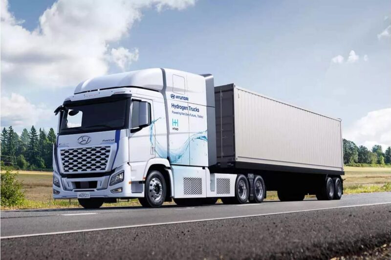 Hyundai's Class 8 Xcient fuel cell tractor