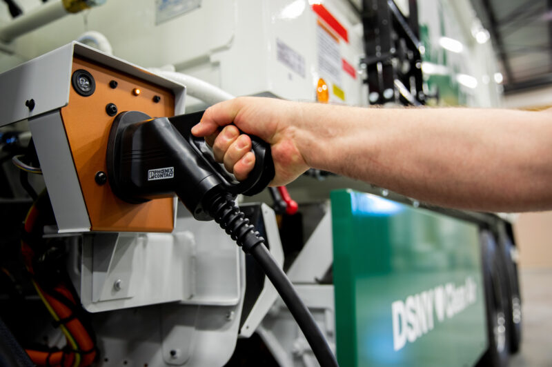 Mack expands Turnkey Solutions program article image