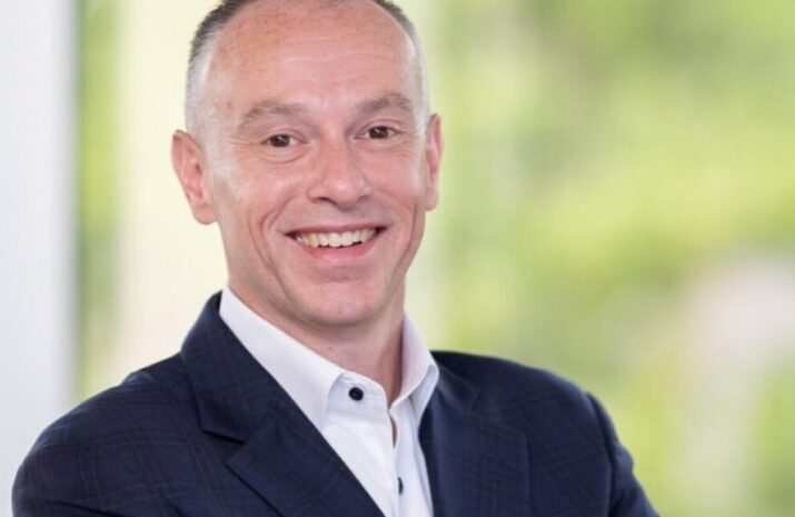 Brian Pour's headshot