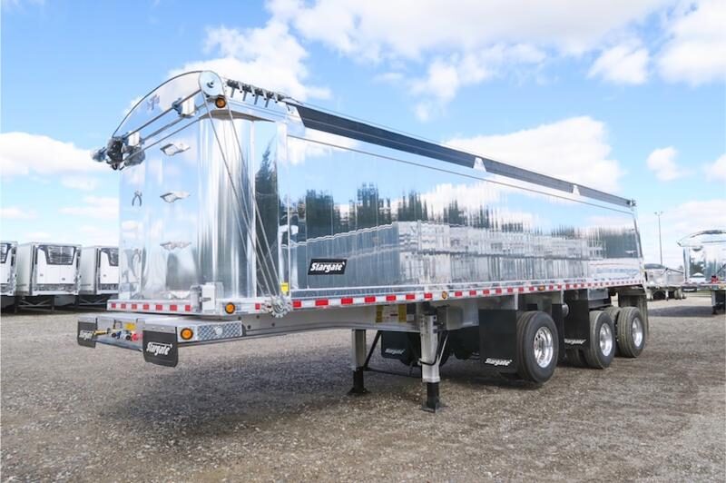 ECONOMIC TRUCKING TRENDS: Trailer order strength sustained in January, spot market rates show resilience article image
