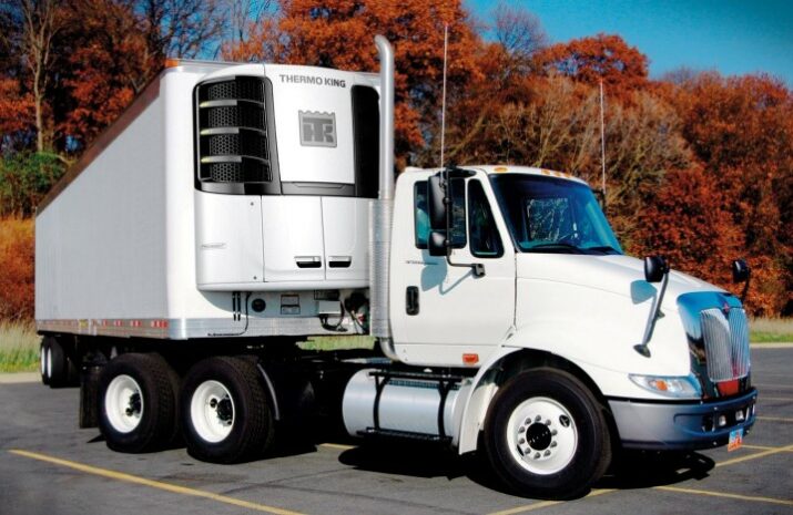 Picture of a truck hauling a reefer