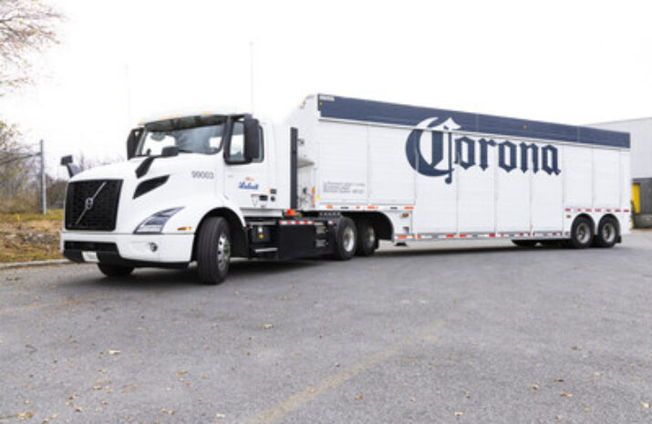 LABATT INVESTS $5.47 MILLION TO EXPAND FLEET IN QUEBEC - New electric delivery trucks advances progress towards net-zero goal by 2040 (CNW Group/Labatt Breweries of Canada)