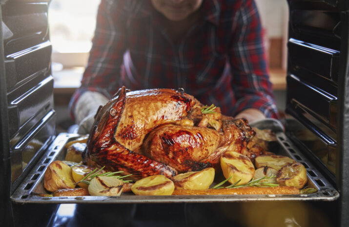 ECONOMIC TRUCKING TRENDS: Freight markets returning to balance, reefer rates get U.S. Thanksgiving boost article image