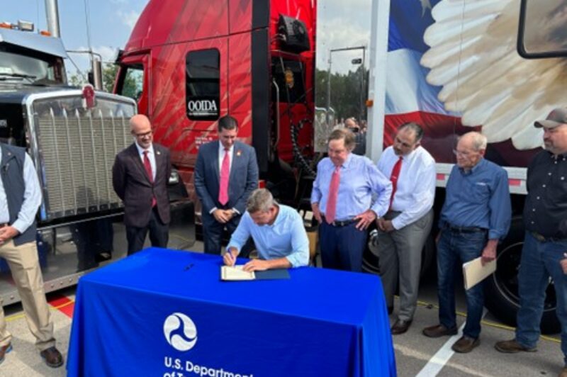 U.S. Transportation Secretary signs order supporting English proficiency requirements article image