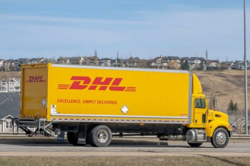 Teamsters, DHL reach tentative deal, averting strike article image