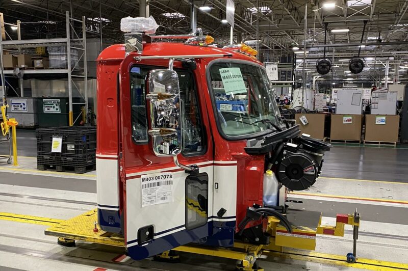 ECONOMIC TRUCKING TRENDS: Class 8 orders remain weak, capacity contraction quickens article image