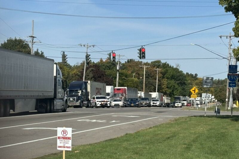 Traffic congestion in the Lewiston-Queenston bridge area
