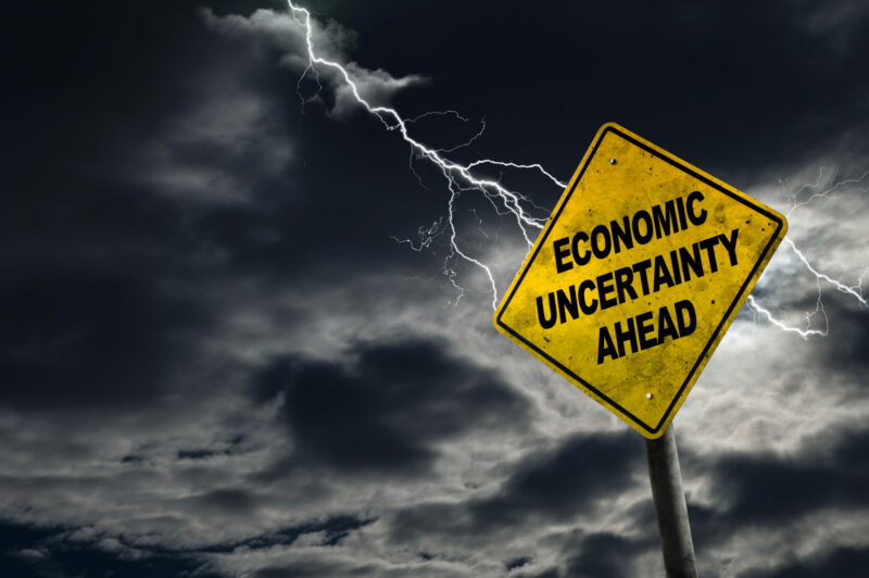 Trucking fleets, OEMs expect more pain before any gains article image