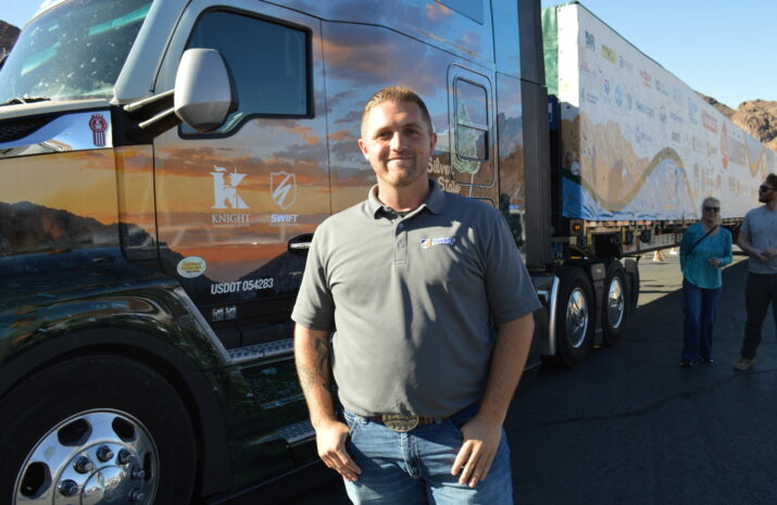 Knight-Swift driver delivers US Capitol Christmas Tree article image