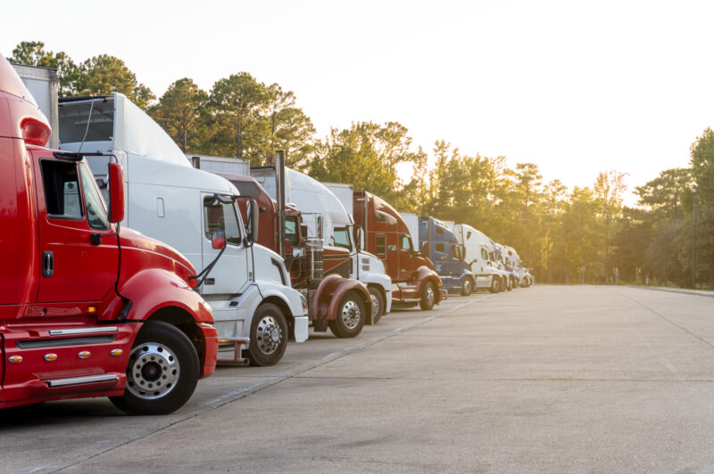 ECONOMIC TRUCKING TRENDS: Spot market improves in both Canada, US article image